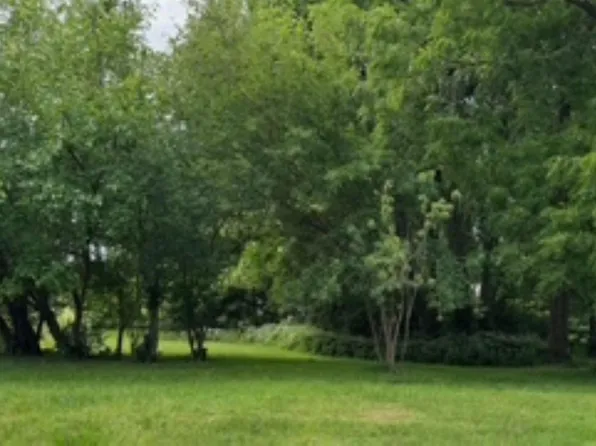 Webster, Waterloo, IA 50703