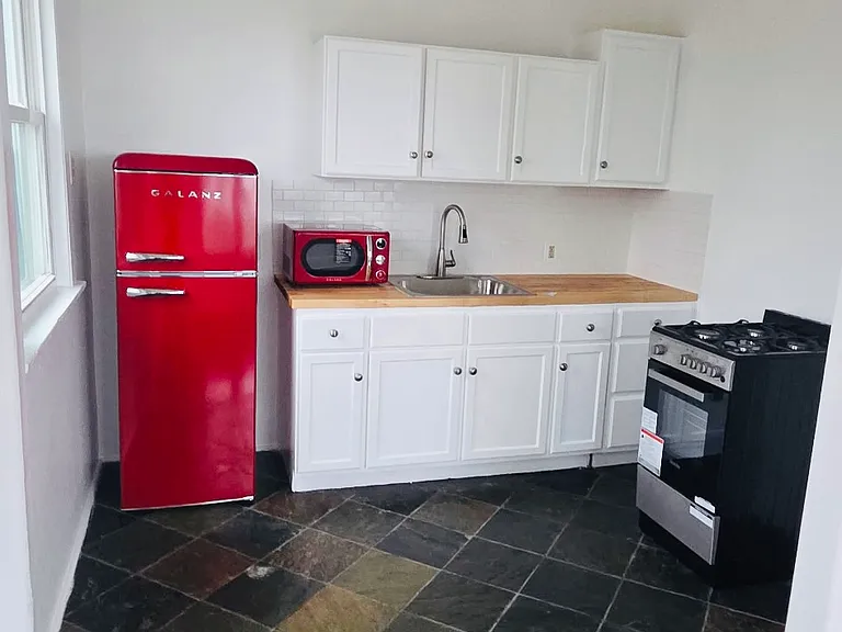Ocean View Apartments — Photo 8
