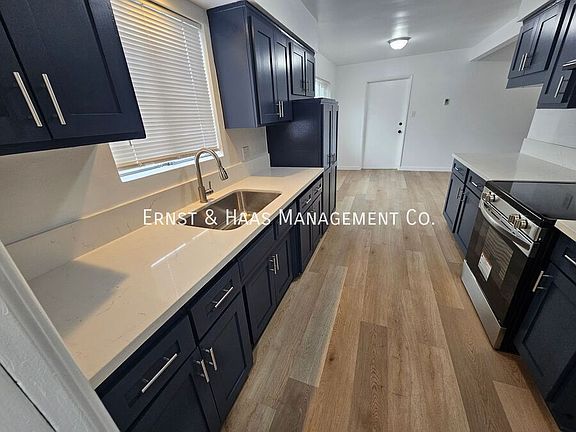 4th image of 240 E Burnett St APT 9