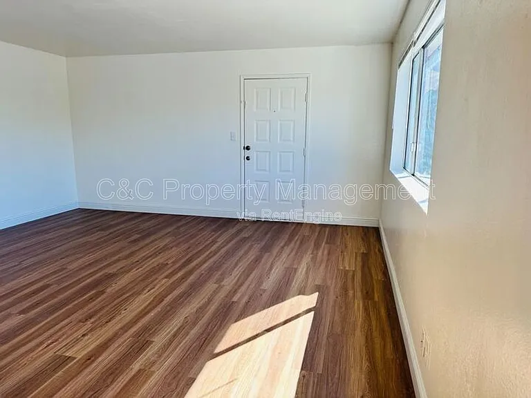 1668 W Ashlan Ave — Photo 10