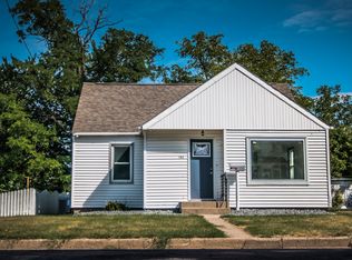 106 6th St, Jackson, MN 56143