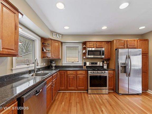 3rd image of 440 S Gibbons Ave