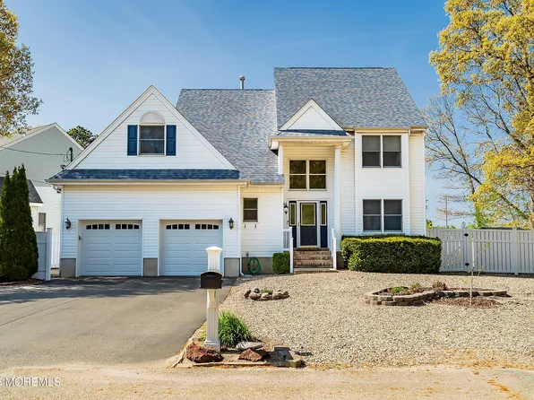 39 Ivy Court, Bayville, NJ 08721