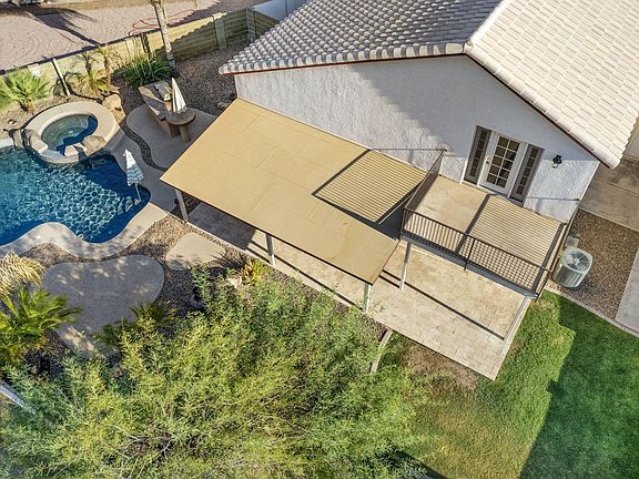 4th image of 610 W SERENO Drive