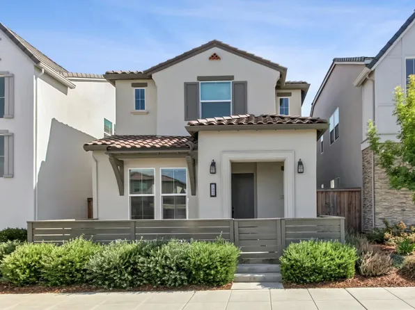 2352 Bronze Star Way, Sacramento, CA 95818