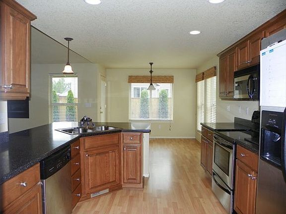 4th image of 90 Ironwood Dr