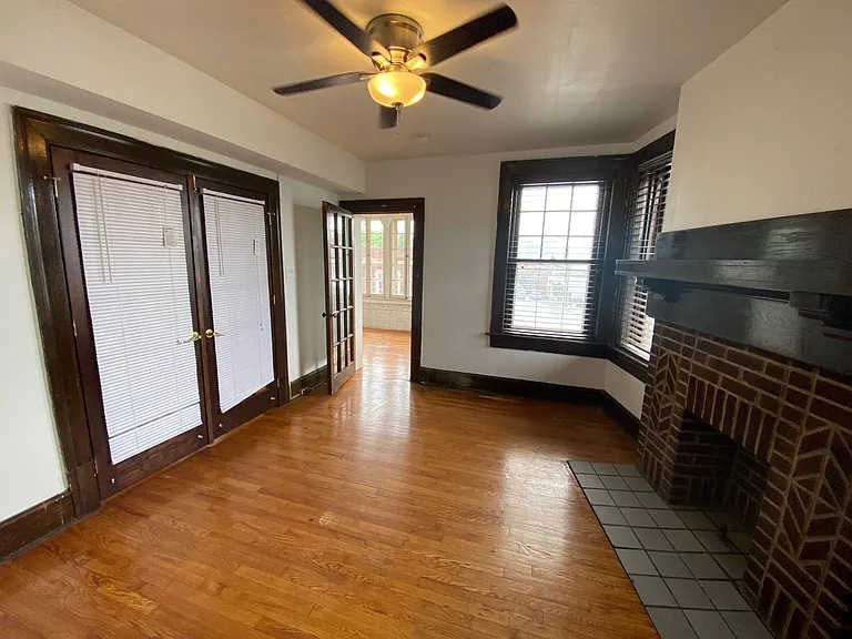 E Norwich Ave 4-16 SSR — Photo 12