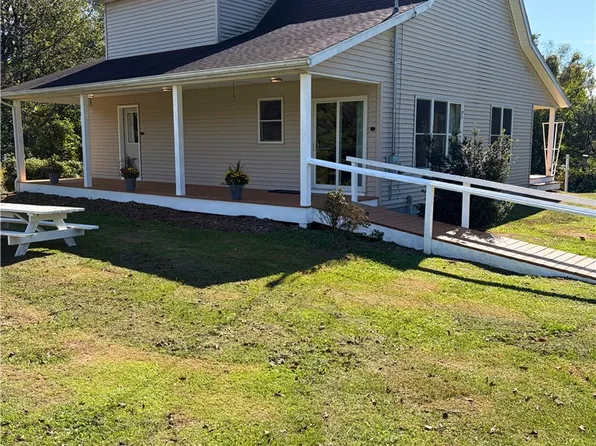 628 Carlton Rd, Carlton, PA 16311