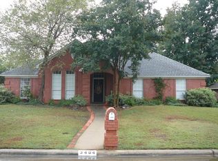 3404 Williamsburg Ln, Texarkana, TX 75503