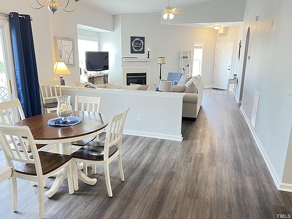 5th image of 3902 Botsford Ct Unit 204