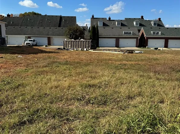 5-97 Olde Stone Way, Bowling Green, KY 42103
