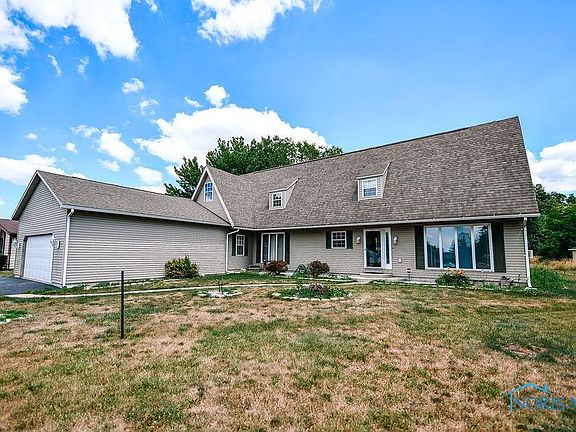 2nd image of 321 E Meadow Dr