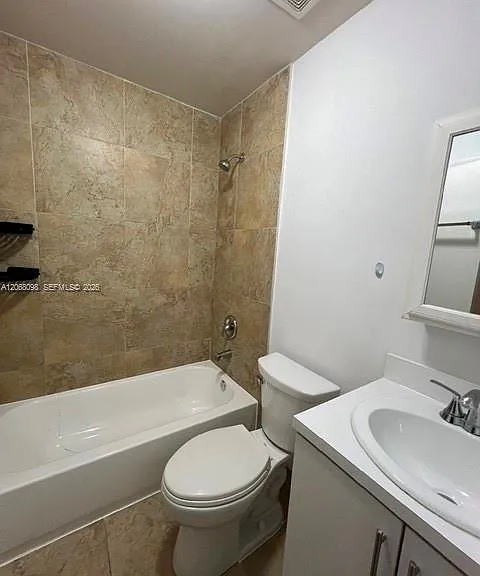 2121 SW 14th Ter #5 — Photo 10
