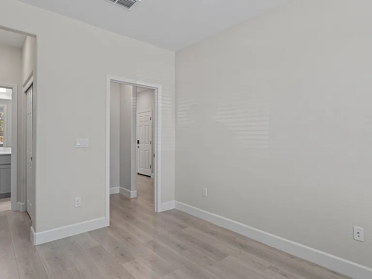 548 Aliki Dr — Photo 19