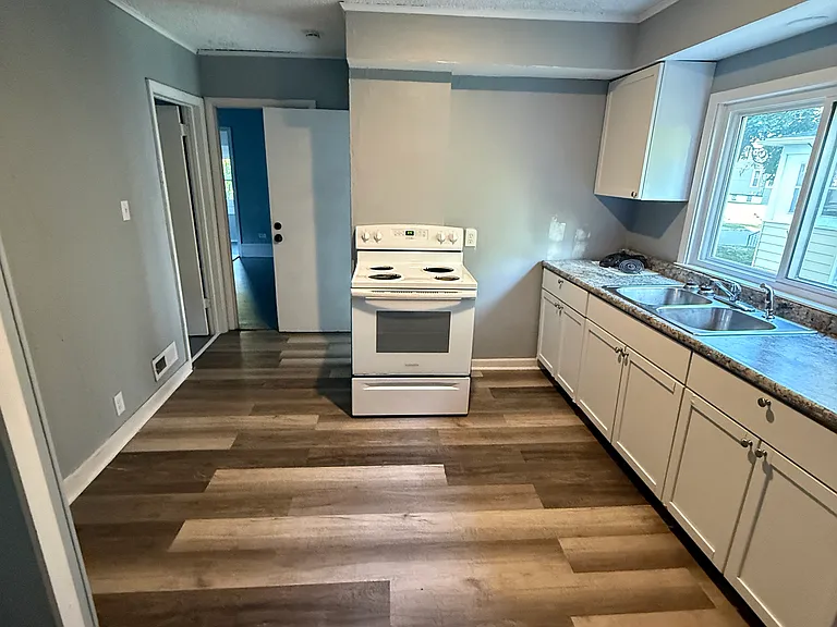 730 Carlysle St #1 — Photo 6