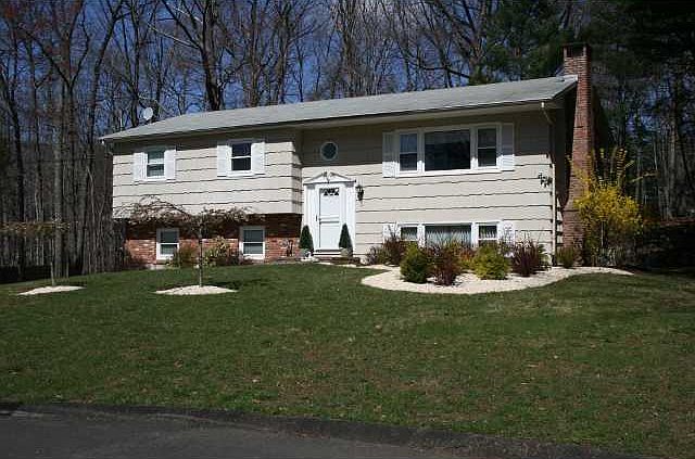1st image of 5 Cherry Cir