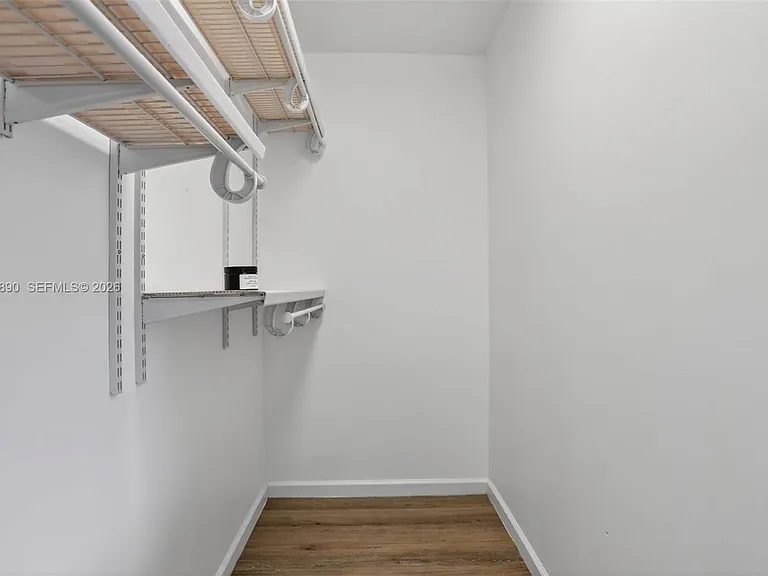 920 SW 30th St #2 — Photo 8