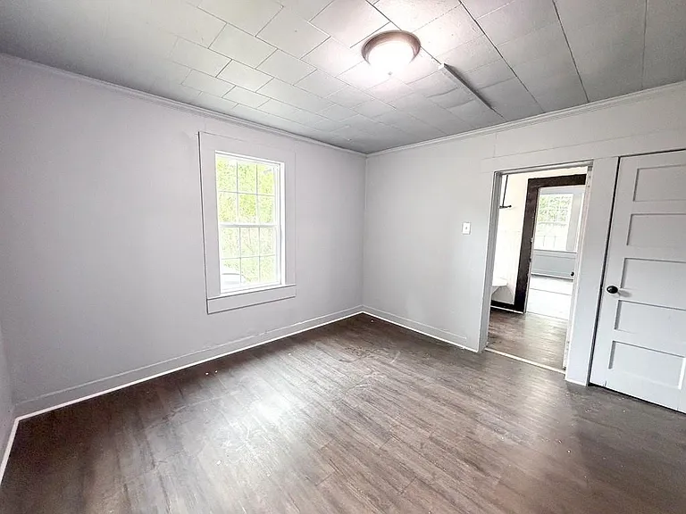 38 Flock Ave — Photo 10