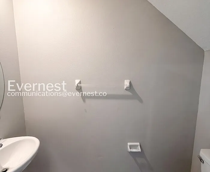 946 Royal Empress Dr — Photo 21