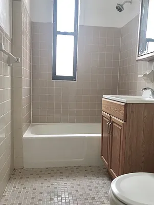 Rented by Axxess Realty Group | media 14