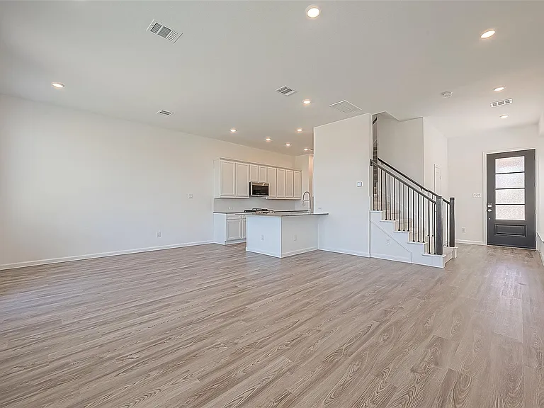 5554 Amber Brook Ln — Photo 7