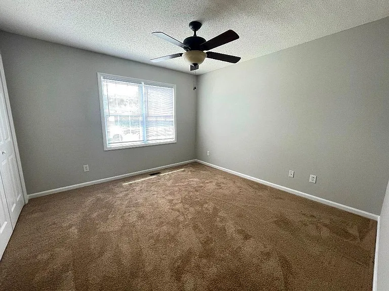 1217 Cross Creek Cir #E4 — Photo 12