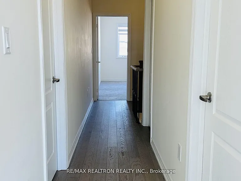 1136 Wilmington Ave — Photo 12
