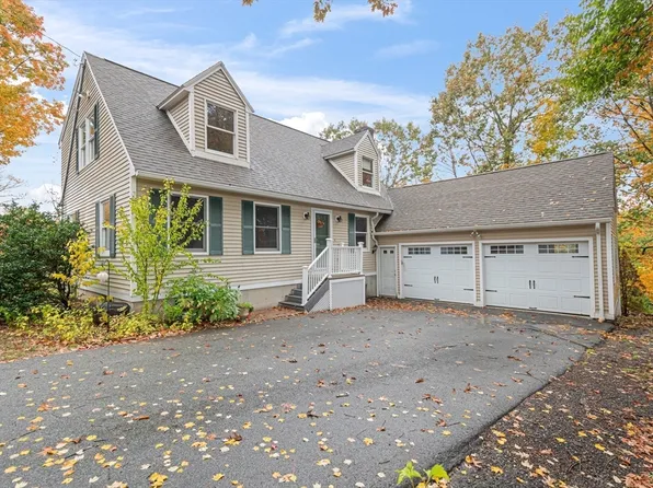 7 John St, Southborough, MA 01772