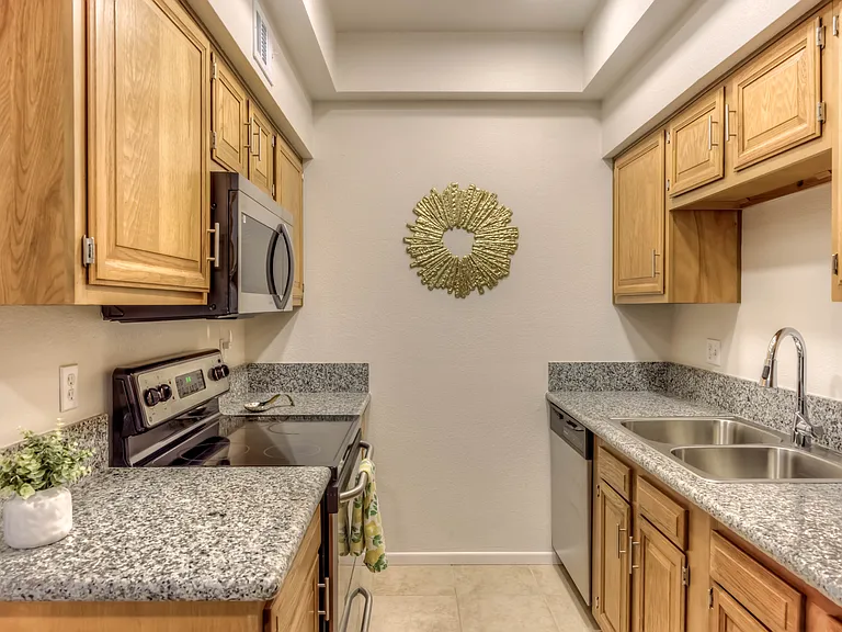 5750 N Camino Esplendora #114 — Photo 6