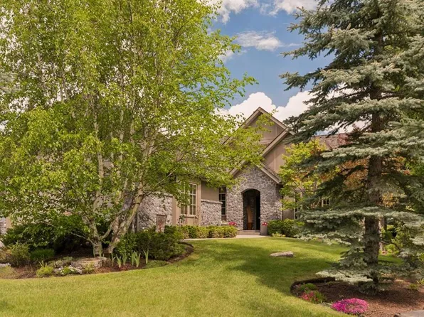 160 S Stonepine Dr, Rocky View County, AB T3Z 3B5