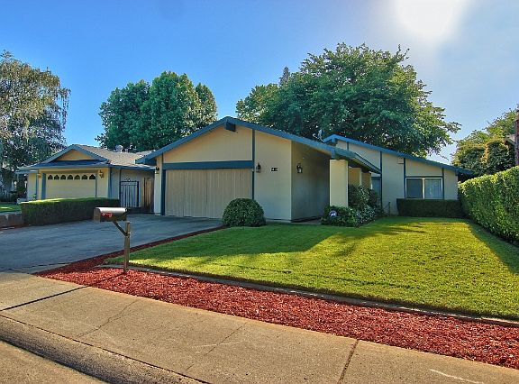 2nd image of 9413 Fort Worth Way