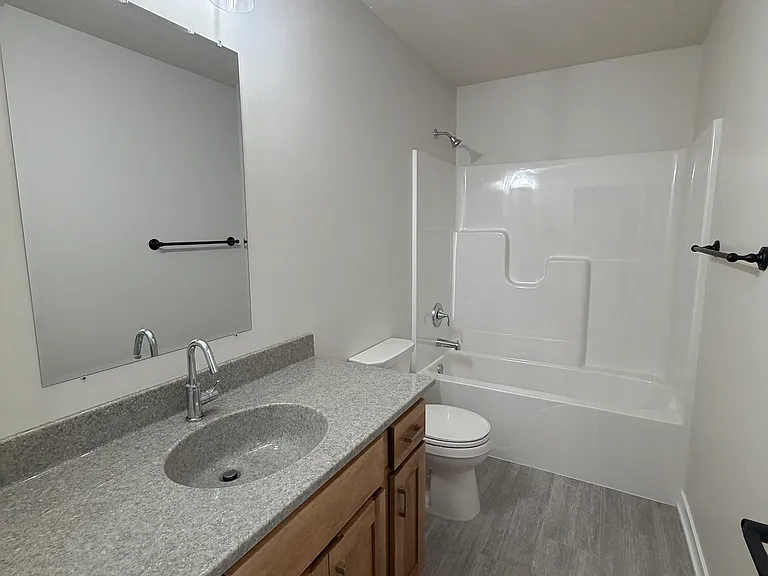 8111 Kallum Dr — Photo 8