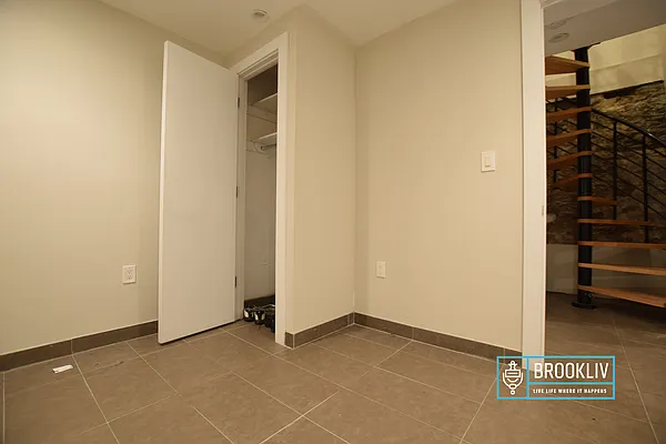 Rented by null | media 25