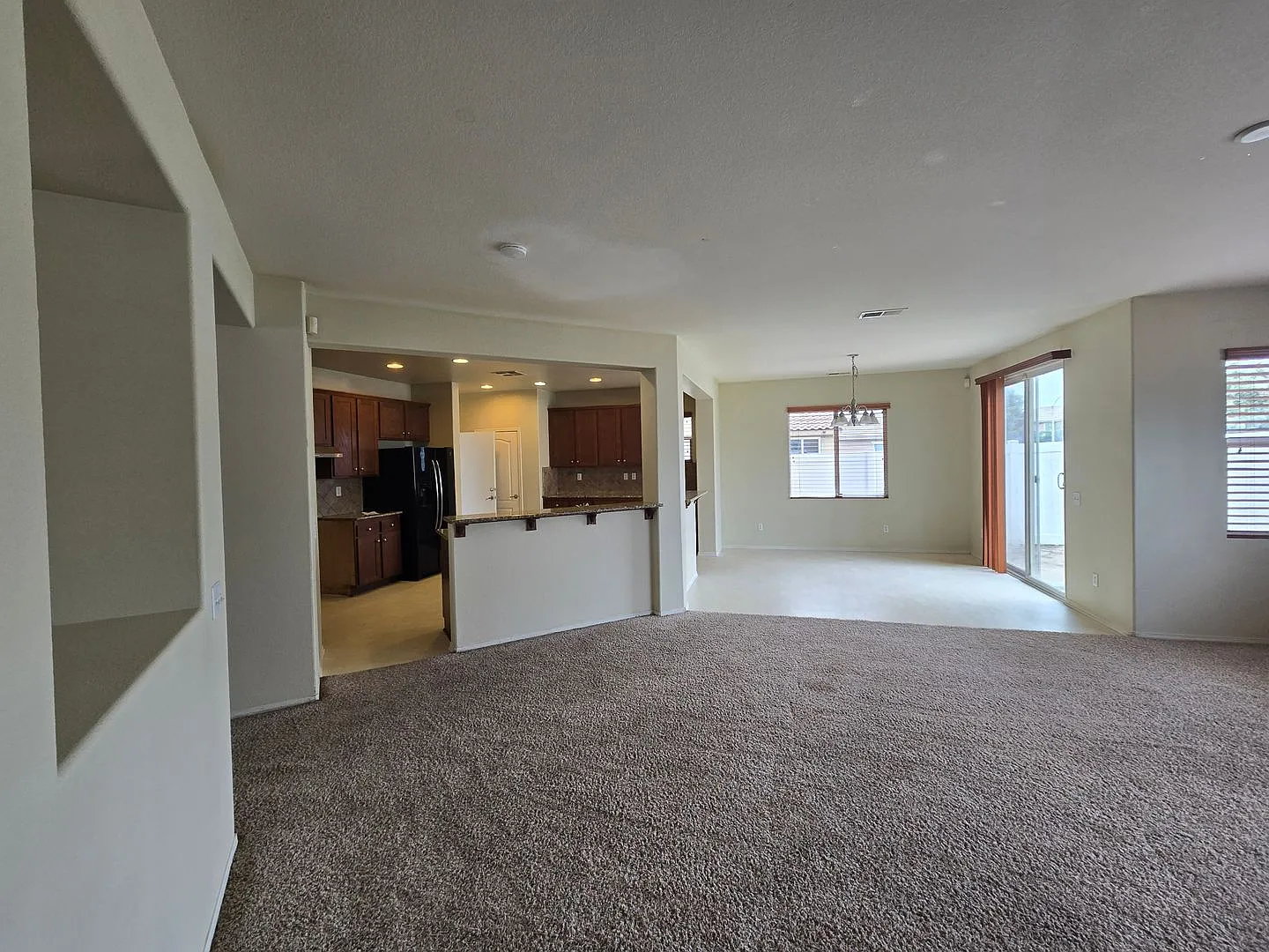 Beautiful 4 bedroom, 3 bath home. — Photo 4
