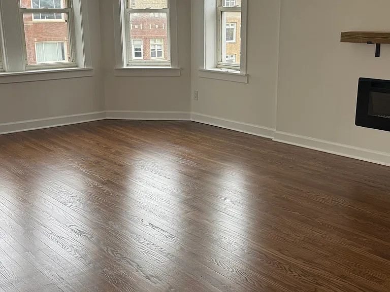 7931 S Eberhart Ave #3 — Photo 6