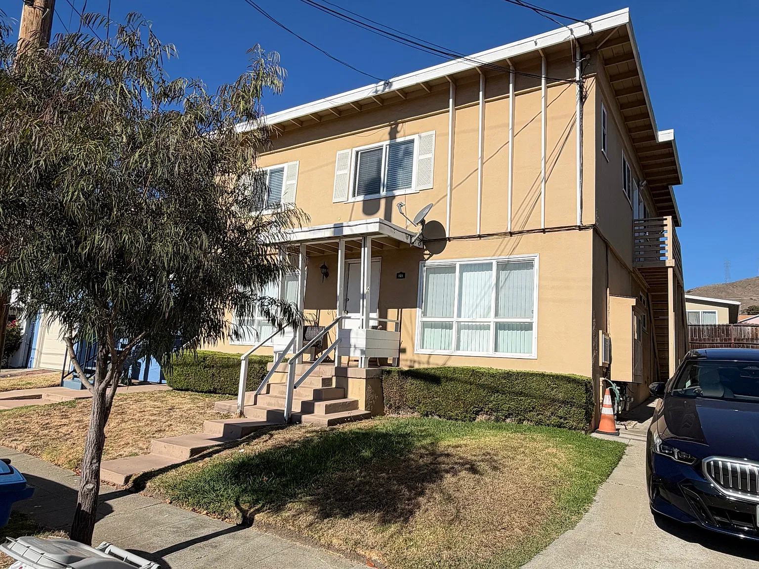 1 bed, $2,400 — Photo 1