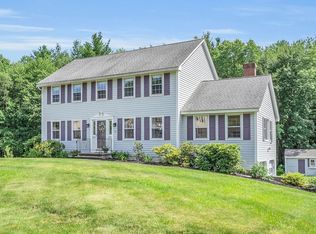 26 Shedd Ln, Chelmsford, MA 01824