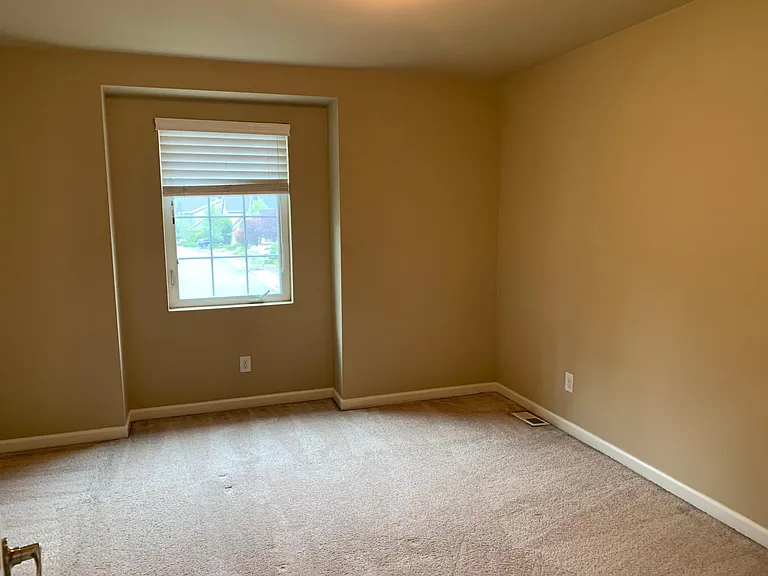 24515 SE 46th Ter — Photo 10