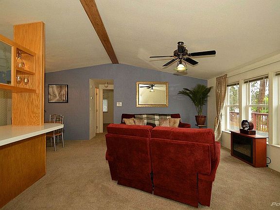004_Living Room