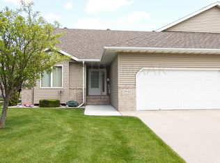 2942 Eagle Dr, Moorhead, MN 56560