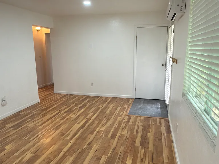 22156 Feather River Dr #B — Photo 6