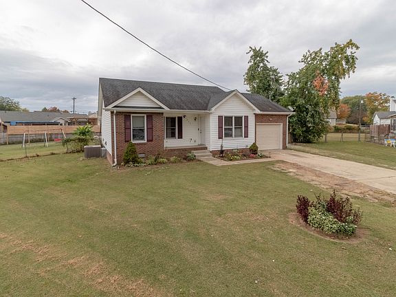 3rd image of 1033 Angela Dr