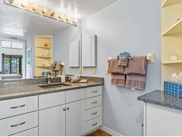 27439 Pollard Dr — Photo 12