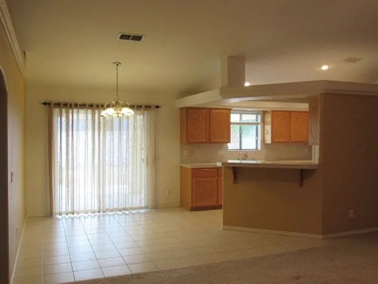 3740 Hiawatha Dr — Photo 3