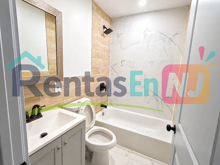 655 S 11th St #2A — Photo 8