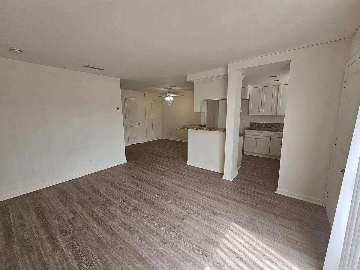 Building Photo - Cypress Townpark Apartments