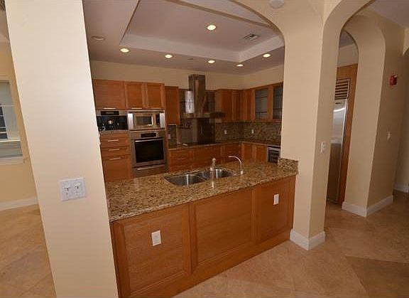5th image of 4320 El Mar Dr APT 403
