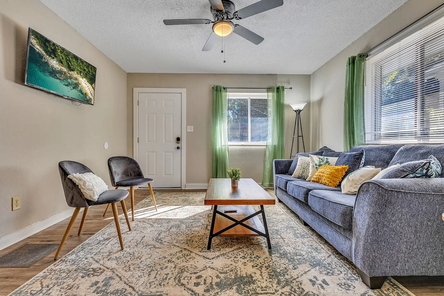 1 bed, 1.0 bath, $2,759 — Photo 2