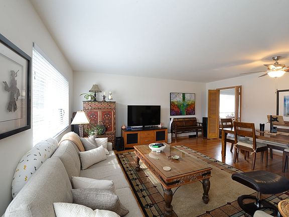 5th image of 8735 Delmar Blvd APT 1W