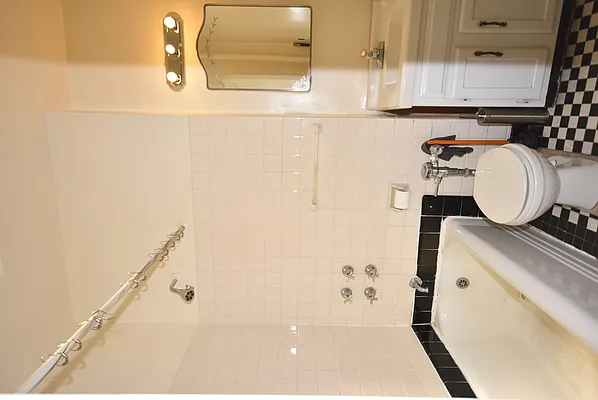 Rented by Green Line Realty | media 21